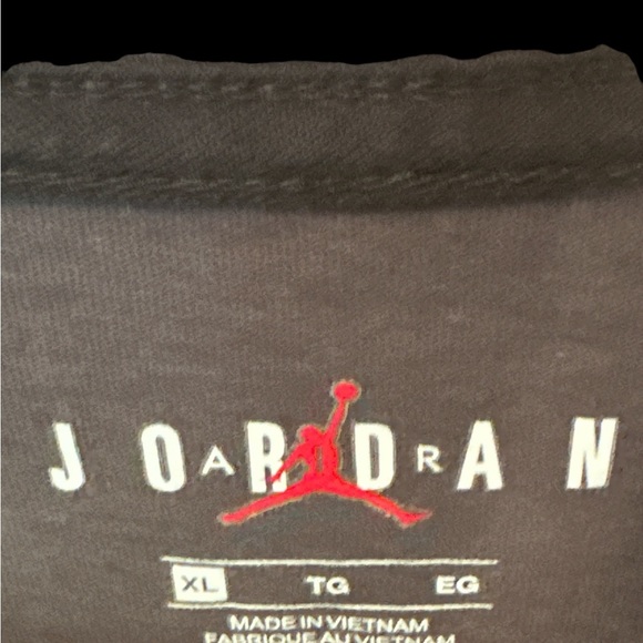 Air Jordan Jumpman Black/Gray T with Background NWOT!  XL - Picture 3 of 4